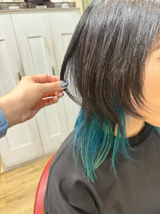 ミディアム 小倉 沙織のヘアスタイル