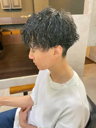 ショート パーマ メンズ 勝毛 広貴のヘアスタイル