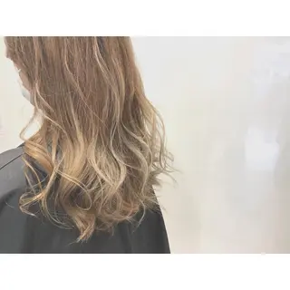 ロング カラー なかにし まゆみのヘアスタイル
