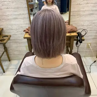 カラー 天野 利咲のヘアスタイル