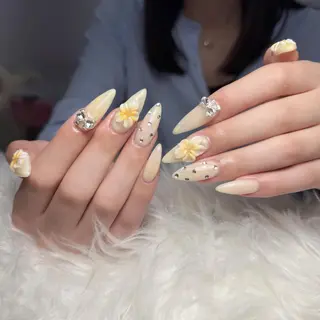 ネイル Mika Nails 心斎橋のネイルデザイン