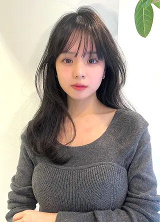ロング レイヤーカット/透明 感カラー/aikaのヘアスタイル