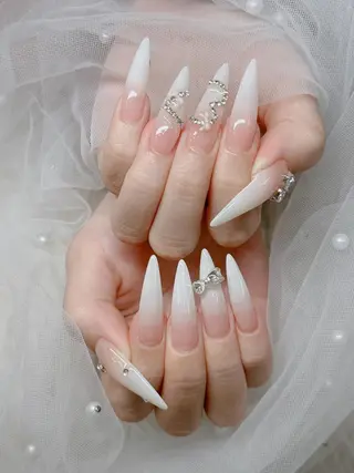 ネイル Lee Nailsのネイルデザイン