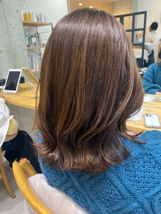 ミディアム カラー 似合う髪型見つけます AYAKAのヘアスタイル
