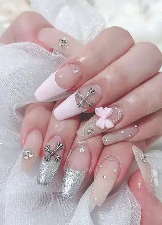 ネイル akina nailsのネイルデザイン
