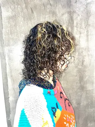 カラー パーマ デザインカラー⭐︎★ 🐆hyo🐆のヘアスタイル