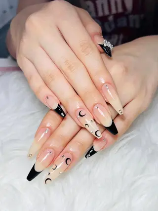 ネイル AURA NAIL 上前津のネイルデザイン