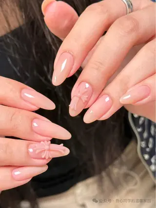 ネイル ユリ🎀長さだし/ パラジェル/持ち込みのネイルデザイン