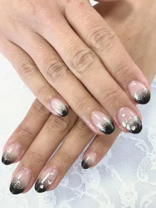 ネイル レイレア ネイルルームのネイルデザイン