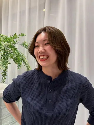 ミディアム オオカメ ユヅキのヘアスタイル