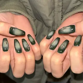 ネイル 🪐富島彩夏 /海外nail🪐のネイルデザイン