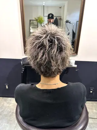 ショート カラー メンズ ハイトーン✨髪質 改善🌈🫧RYOのヘアスタイル