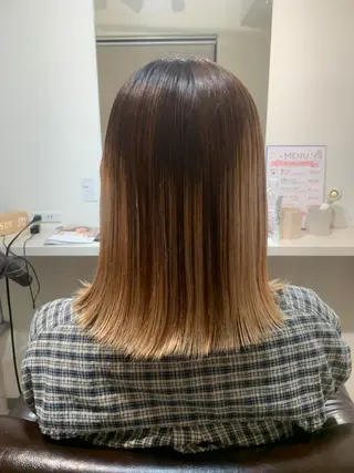 セミロング パーマ ブリーチでもできる 縮毛矯正相原慎🌈のヘアスタイル