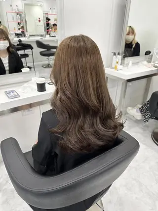 カラー ブリーチなし🪽 うる艶カラー/横浜のヘアスタイル