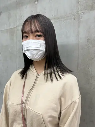 ミディアム カラー SALTWATER AYARIのヘアスタイル