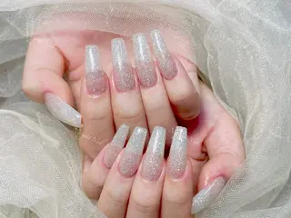 ネイル 🦋 Queenieのネイルデザイン