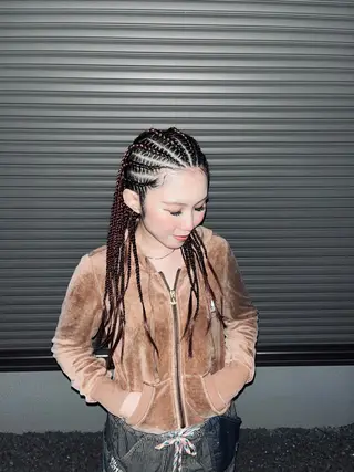 ヘアアレンジ TIEDHAIR SAKIRAのヘアスタイル