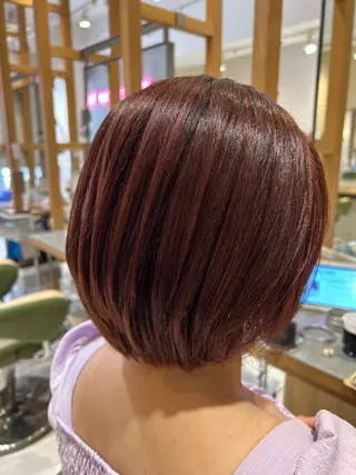 ショート カラー ハイライトカラー レイヤーカットのヘアスタイル