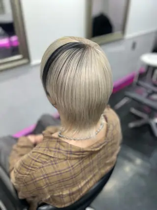 ショート 🪼モモカ/デザイン ハイトーンカラー🪼のヘアスタイル