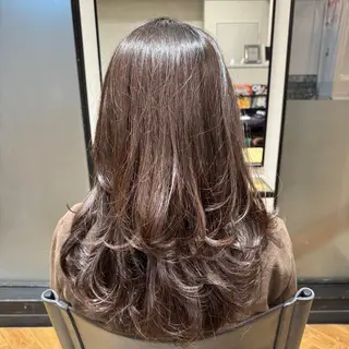 セミロング 檜谷 晴　顔周りカットのヘアスタイル