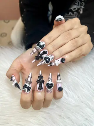 ネイル ANH NAIL ゴテゴテ専門店💎のネイルデザイン