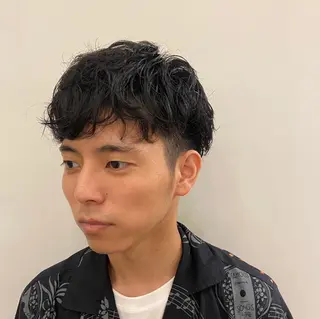 パーマ メンズ ショート/ウルフ ハイトーン/カイセイのヘアスタイル