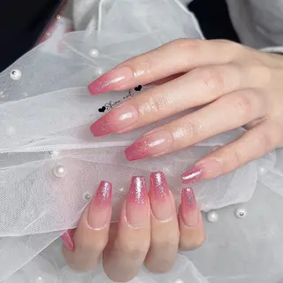 ネイル サイナネイル🎀 長さ出し専門店のネイルデザイン
