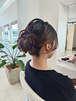 ロング ヘアアレンジ キンジョウ エナミのヘアスタイル