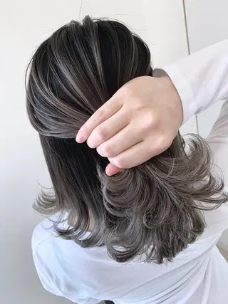 ミディアム 穐田 司樹のヘアスタイル