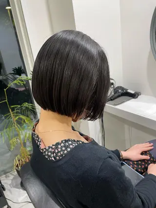 ショート Koto🌿 ブリーチなしカラーのヘアスタイル
