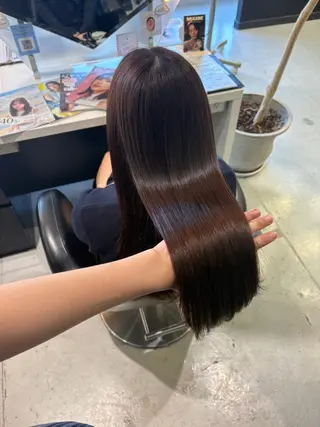 ロング カラー 井上 慈温のヘアスタイル
