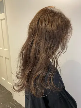 ミディアム カラー FILMS/sari /似合わせカットのヘアスタイル