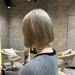 ショート 🦋高屋敷陸🦋 レイヤー/ハイトーンのヘアスタイル