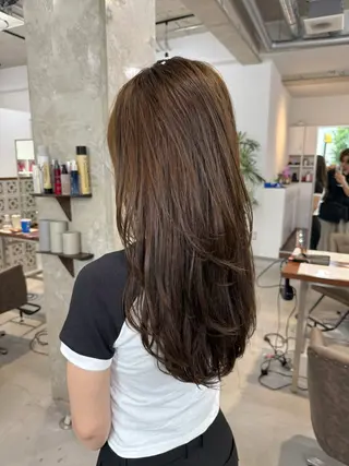 ロング カラー カイリ /レイヤーカットのヘアスタイル