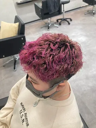 ショート パーマ 鈴木 翔偉のヘアスタイル