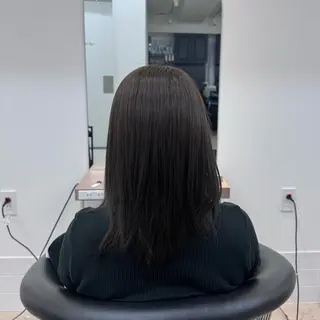 セミロング カラー 内田 愛莉のヘアスタイル