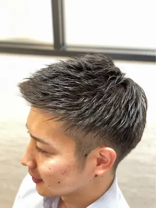 ショート メンズ 佐藤 瑛太のヘアスタイル