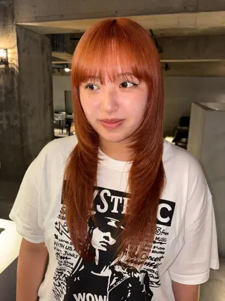 カラー yu 🍓/レイヤー ／透明感カラーのヘアスタイル
