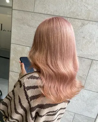 セミロング カラー ブリーチ 透明感HIDEのヘアスタイル