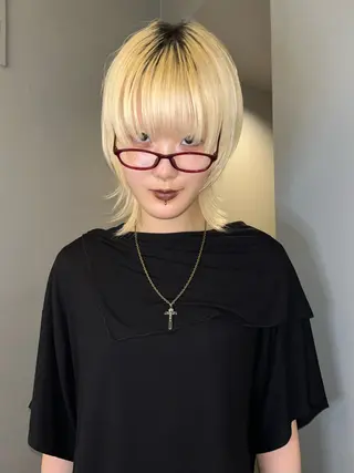 ミディアム シャギーレイヤー Miinaのヘアスタイル