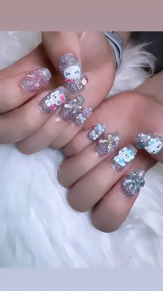 ネイル よこやま🐩💭 eight nailのネイルデザイン