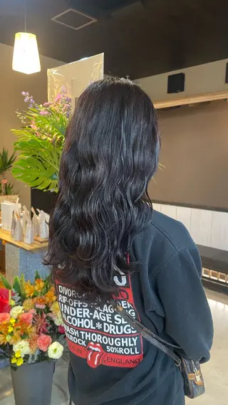 ロング カラー 進藤 来実のヘアスタイル