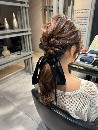 セミロング ヘアアレンジ 似合う髪型見つけます AYAKAのヘアスタイル