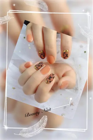 カラー ネイル Moonstone Salonのネイルデザイン