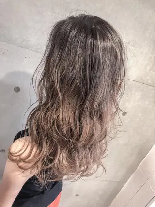 セミロング カラー レイヤーカット× 髪質改善たもりのヘアスタイル