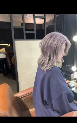 ミディアム カラー Ayumi 羽エクステ/ブリーチのヘアスタイル