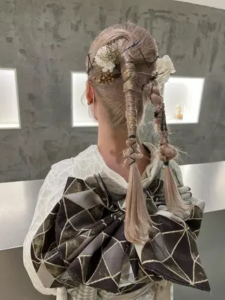 ヘアアレンジ 🐩透明感ミルクティ ーピンクニイナ🐩のヘアスタイル