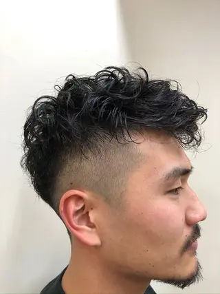 メンズ ハイライト白髪ぼかし メンズパーマ渋谷のヘアスタイル