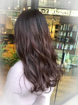 ロング カラー あらい なつみのヘアスタイル