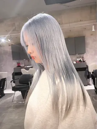 カラー 齊藤 千隼のヘアスタイル